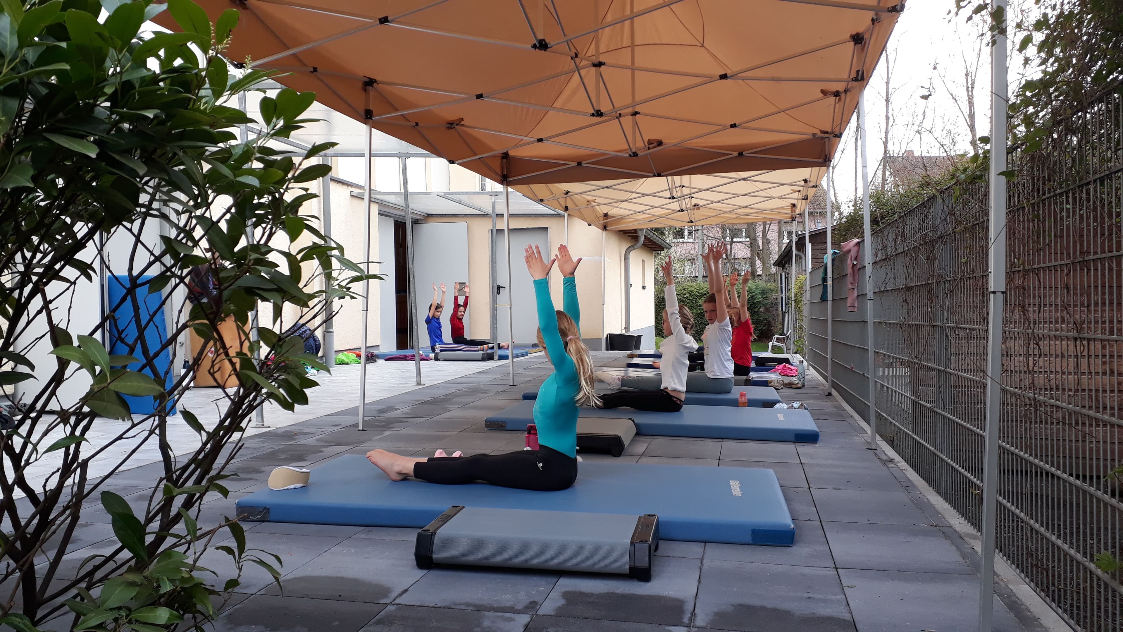 Auf der Terrasse ist mehr Platz für Sport